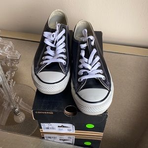 Converse leather women